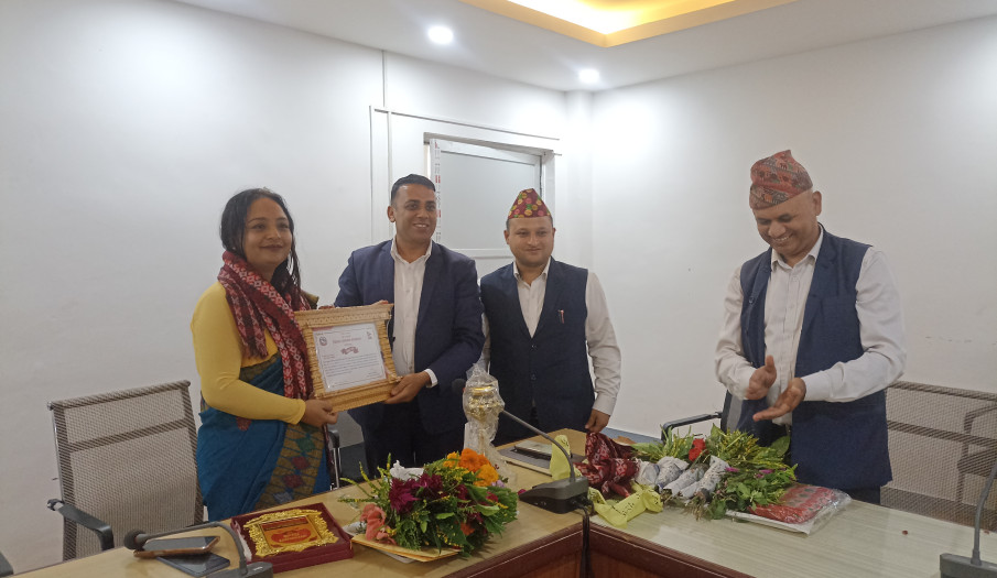 प्रमुख जिल्ला अधिकारी श्री स्किम श्रेष्ठज्यूको विदाई ।